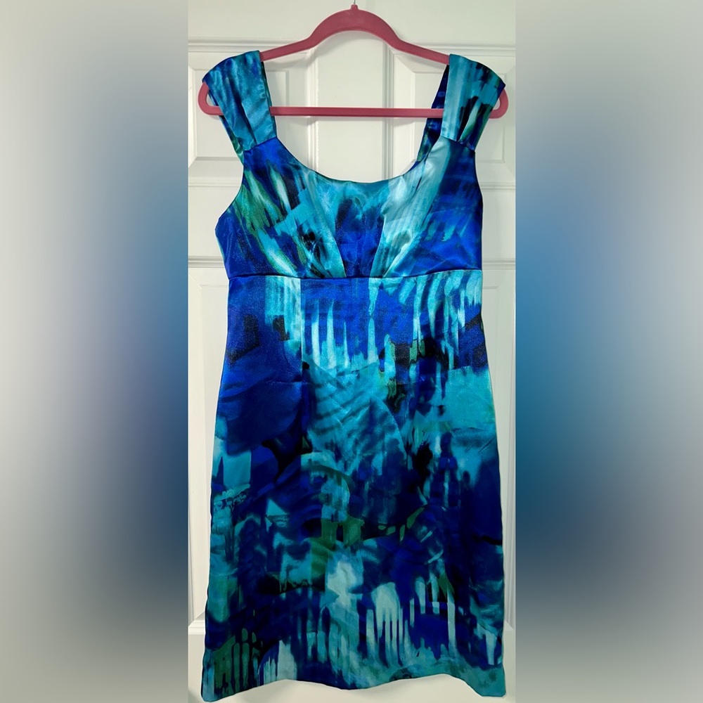 Beautiful sea ​​blue emerald cocktail satin dress, size 10.